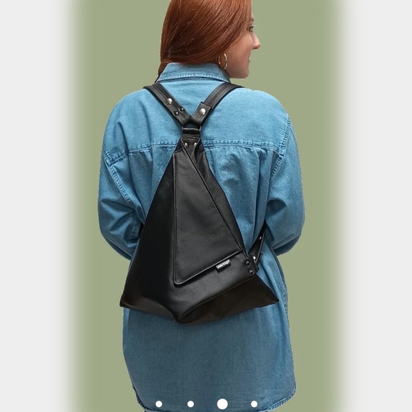 Carogi - Black Leather Crossbody Bag - 4 Ways to Carry - Never Used - Picture 12 of 14